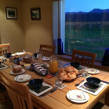 Renwick Straw Lodge Vineyard And Boutique Lodging מראה חיצוני תמונה